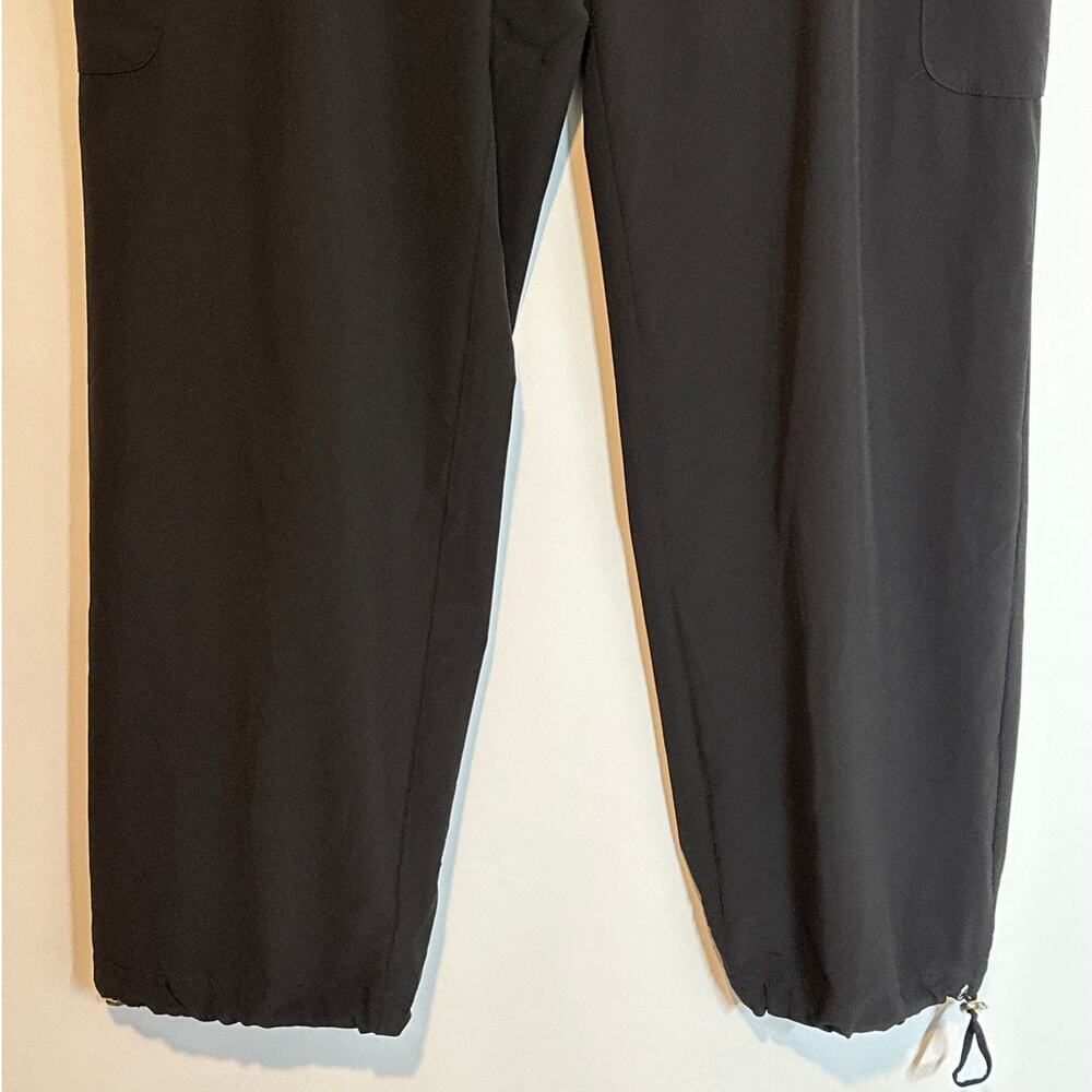 Chico’s Zenergy Black Cargo Bungee Pants Sz 2 (US 12/L) Lightweight Travel - Picture 3 of 10
